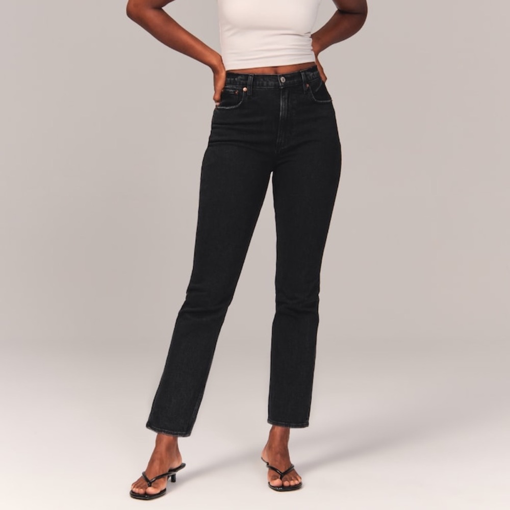 Abercrombie & Fitch Curve Love Ultra High Rise Ankle Straight Jean in Black Wash